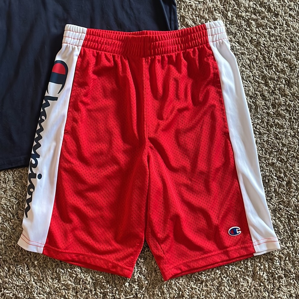 Champion outfit - Picture 3 of 8